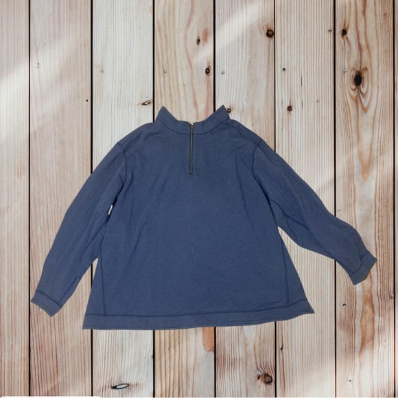 Reversible Tommy Bahama Flipshore - Picture 1 of 3